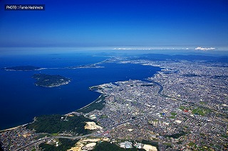 福岡市西区を上空から撮影した写真